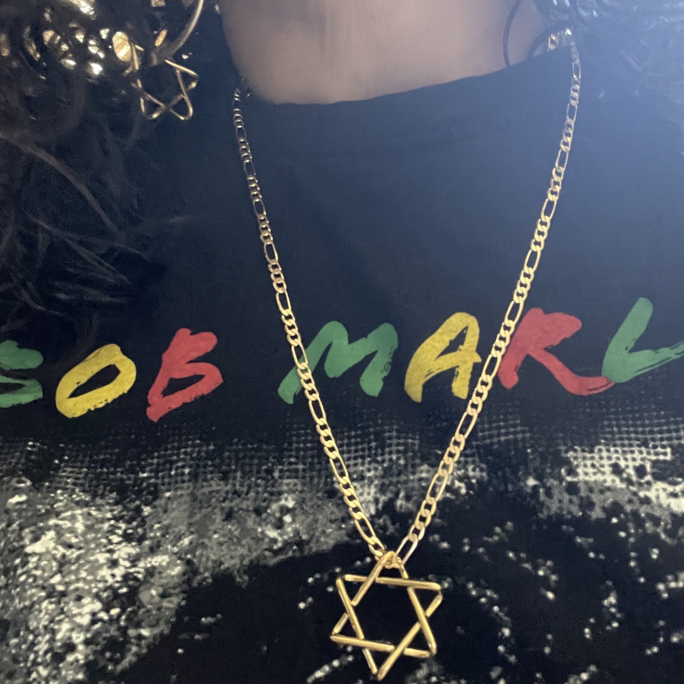 Floating Magen Charm with Figaro Necklace